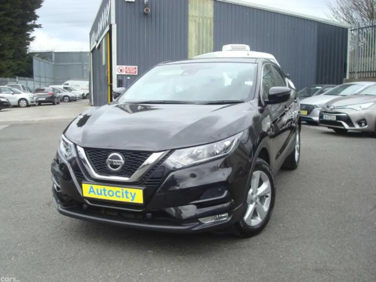 Nissan Qashqai Hatchback, Petrol, 2020, Black