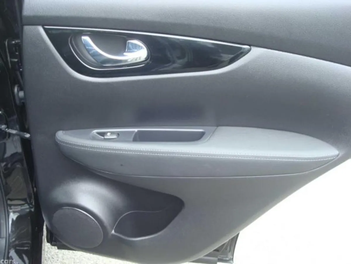 Nissan Qashqai Hatchback, Petrol, 2020, Black