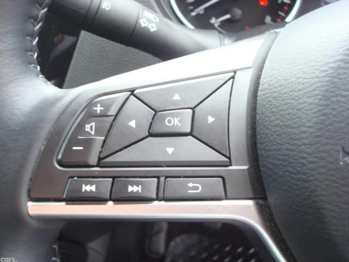 Nissan Qashqai Hatchback, Petrol, 2020, Black