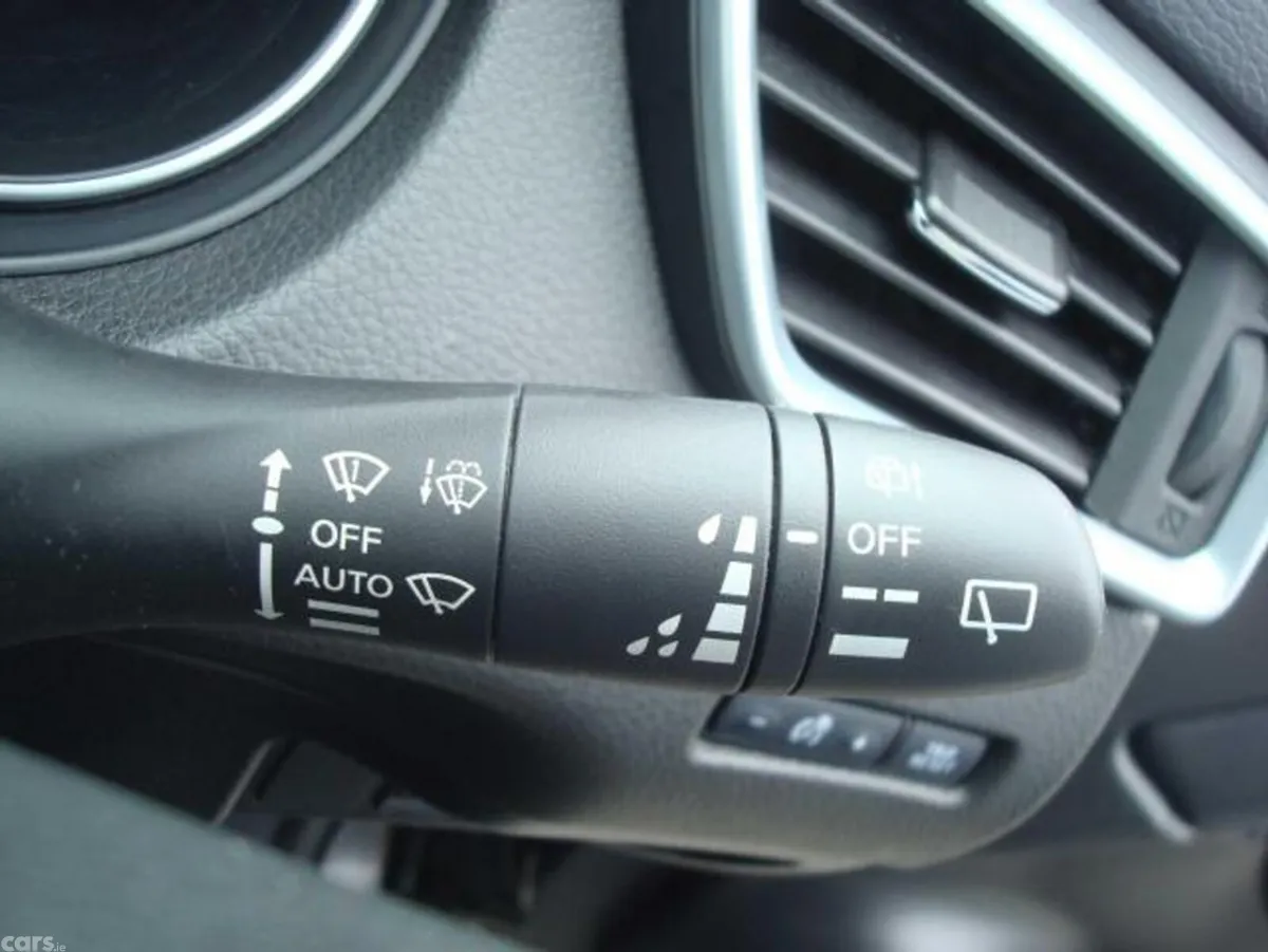 Nissan Qashqai Hatchback, Petrol, 2020, Black