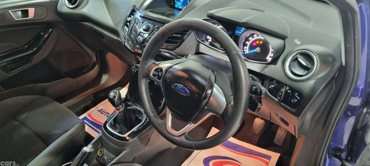 Ford Fiesta Hatchback, Diesel, 2014, Blue