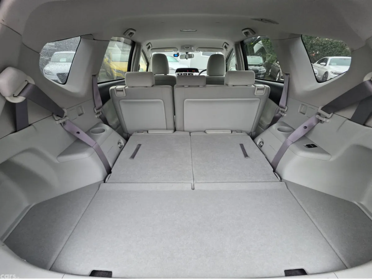 Toyota Prius MPV, Petrol Hybrid, 2013, White