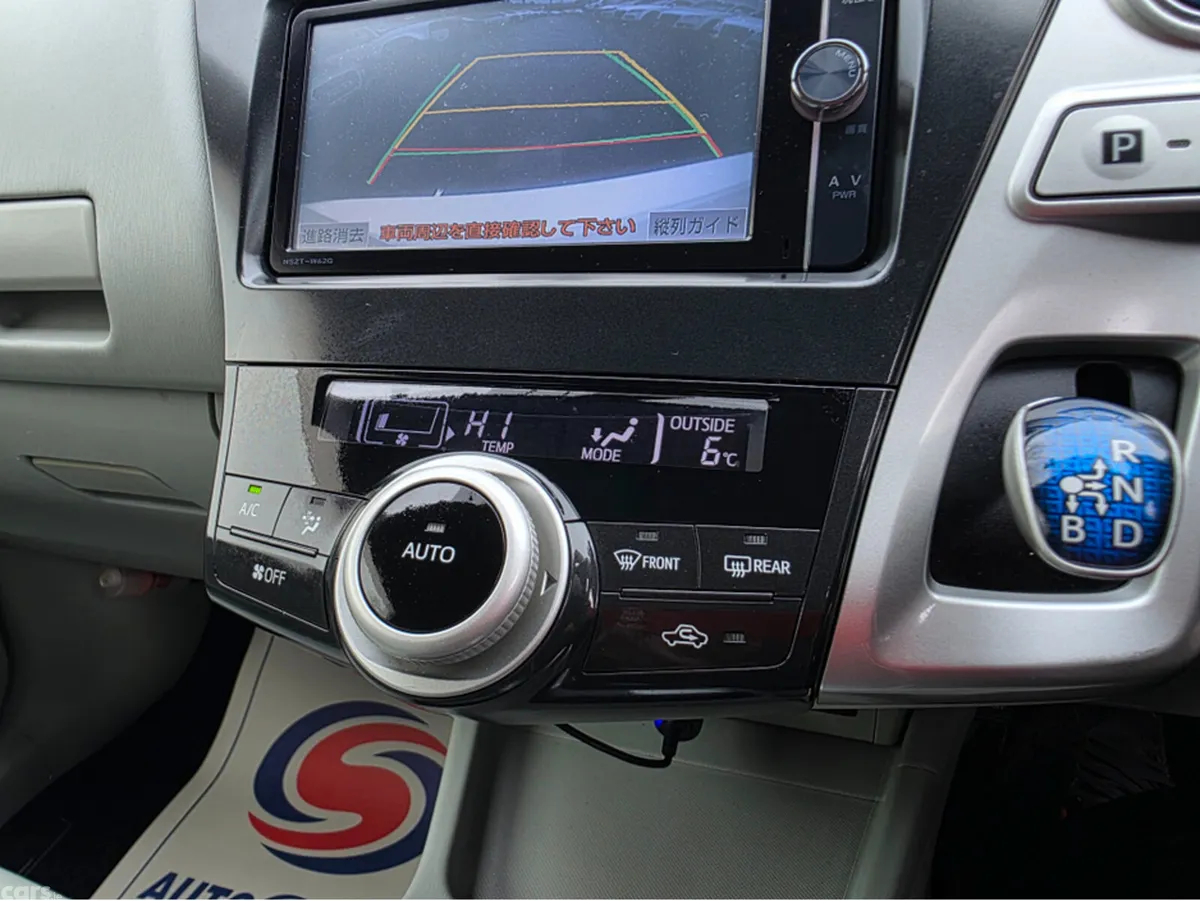 Toyota Prius MPV, Petrol Hybrid, 2013, White