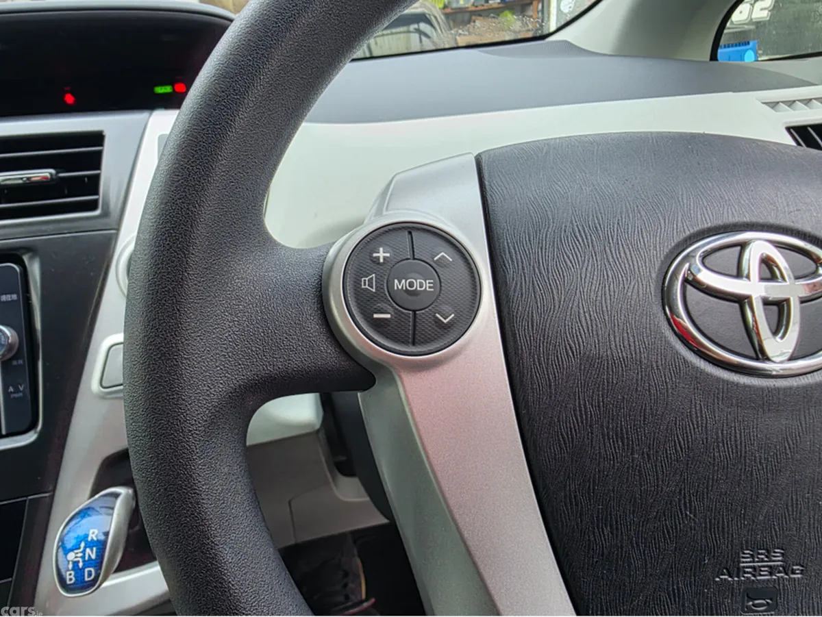 Toyota Prius MPV, Petrol Hybrid, 2013, White