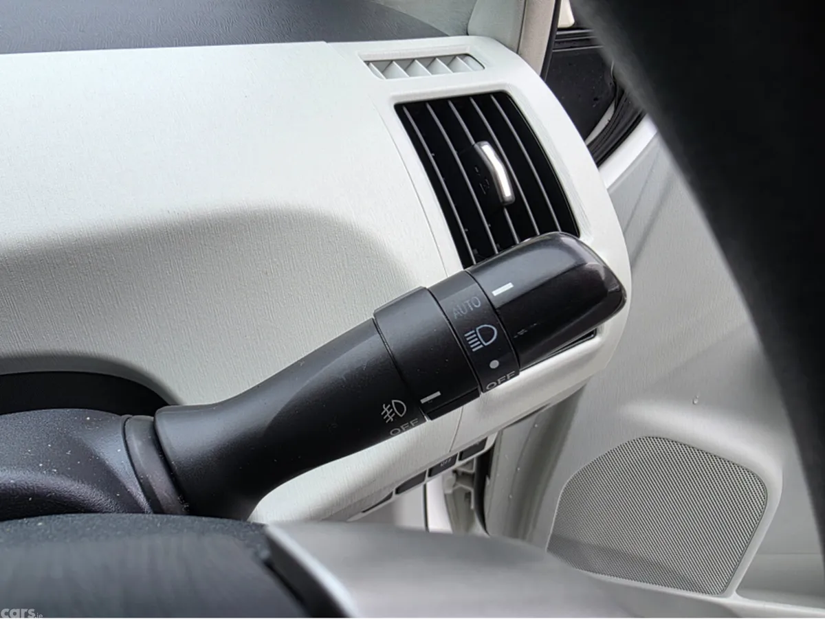 Toyota Prius MPV, Petrol Hybrid, 2013, White