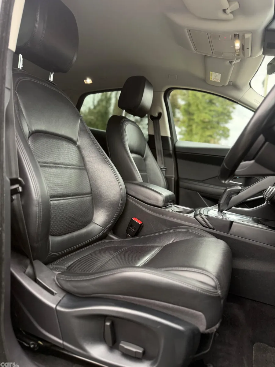 Jaguar E-Pace SUV, Diesel, 2019, Black