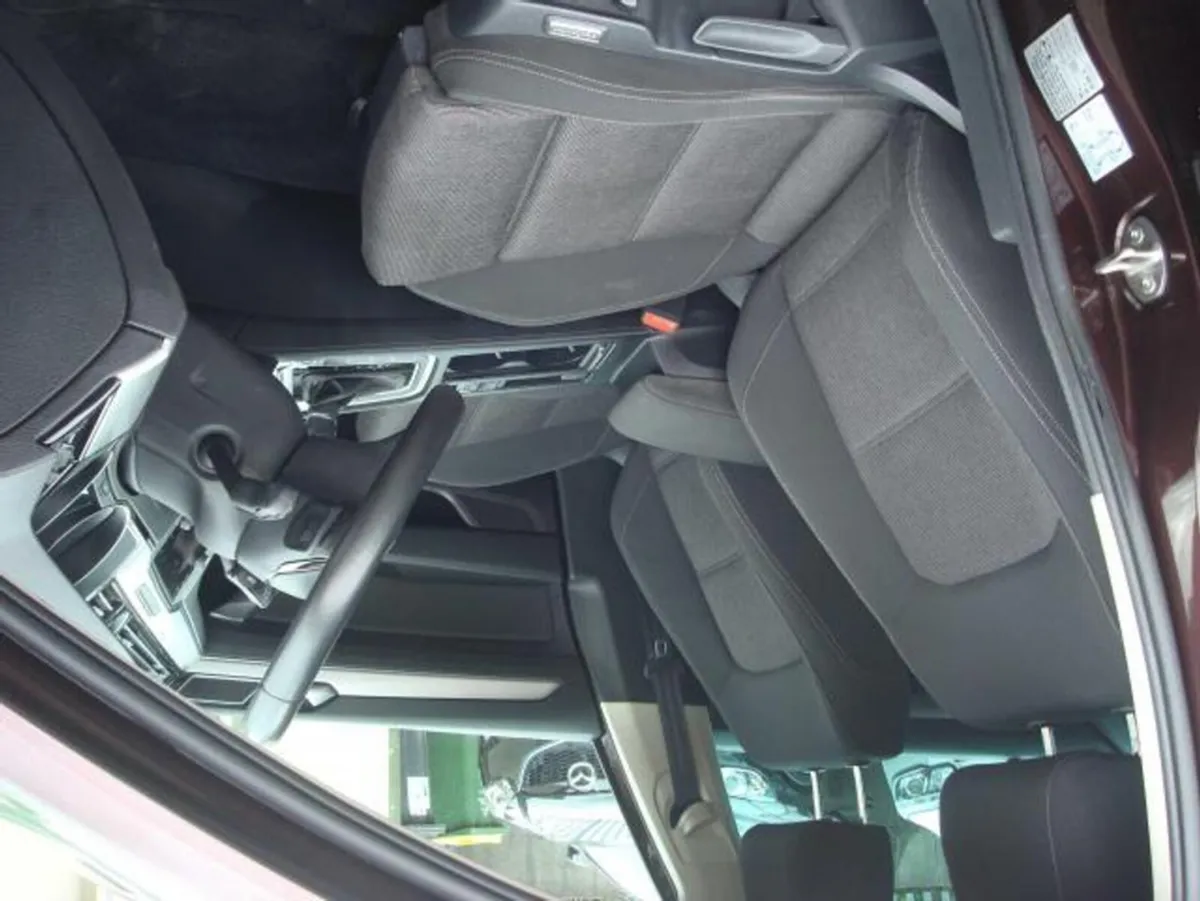 Volkswagen Passat Saloon, Diesel, 2018, Red
