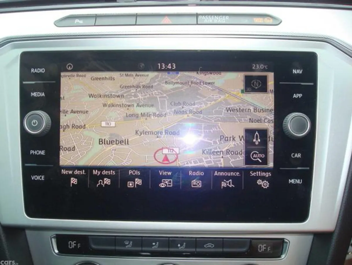 Volkswagen Passat Saloon, Diesel, 2018, Red