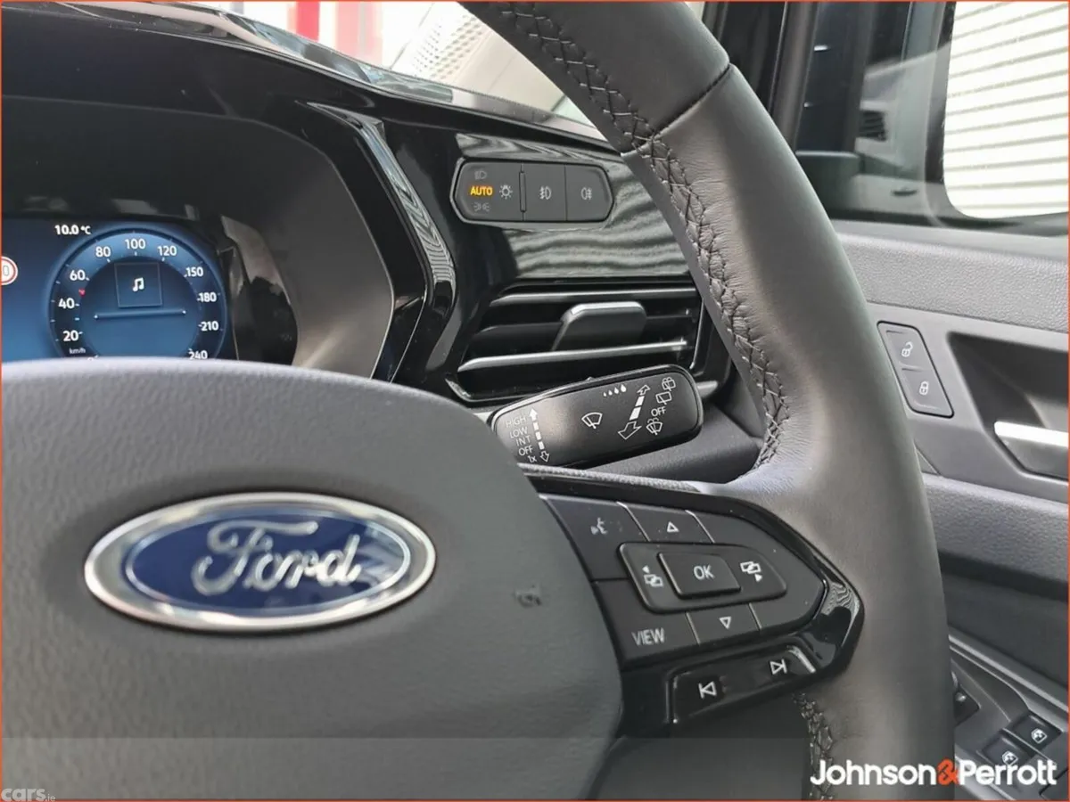 Ford Tourneo Connect MPV, Petrol Plug-in Hybrid, 2027, 