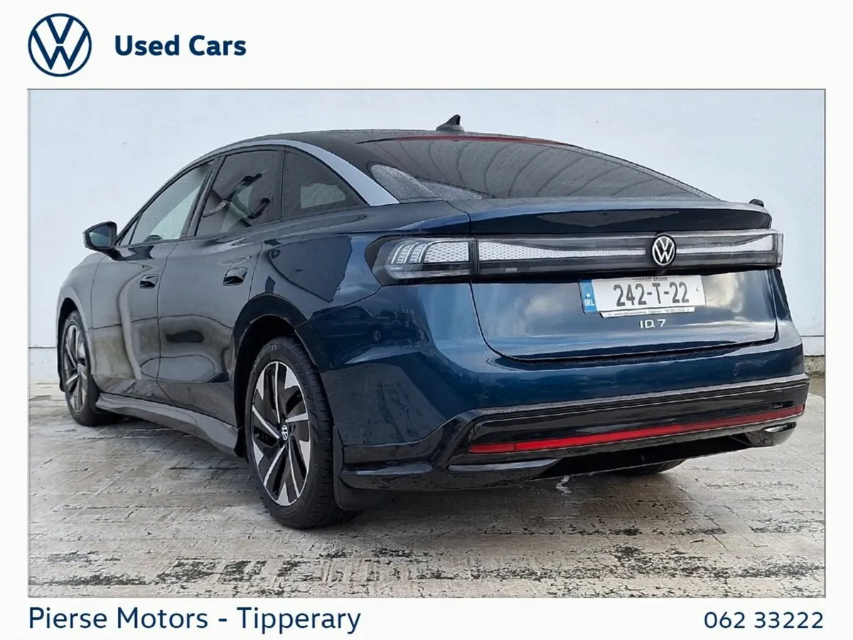 Volkswagen ID.7 Hatchback, Electric, 2024, Blue