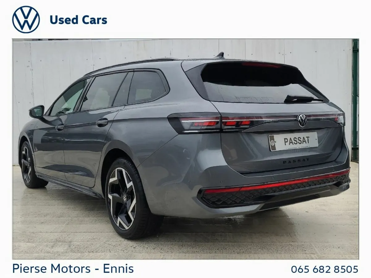 Volkswagen Passat Estate, Petrol Hybrid, 2025, Grey