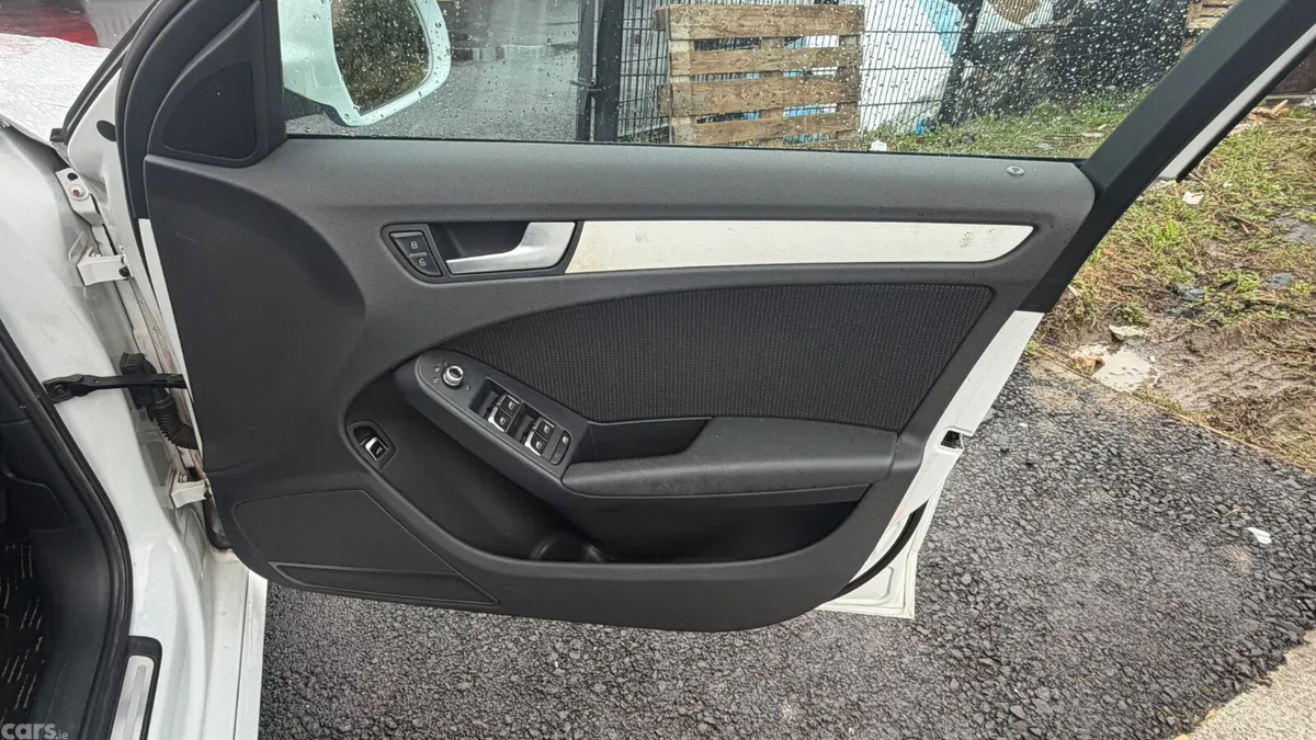 Audi A4 Saloon, Petrol, 2014, White