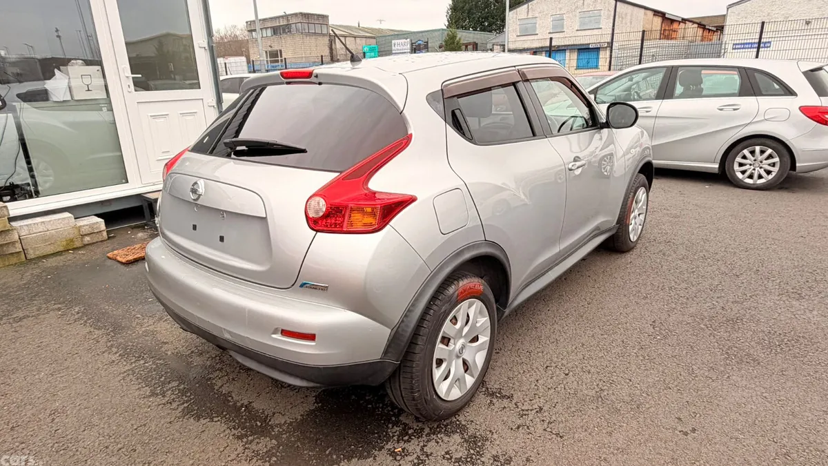 Nissan Juke MPV, Petrol, 2011, Silver