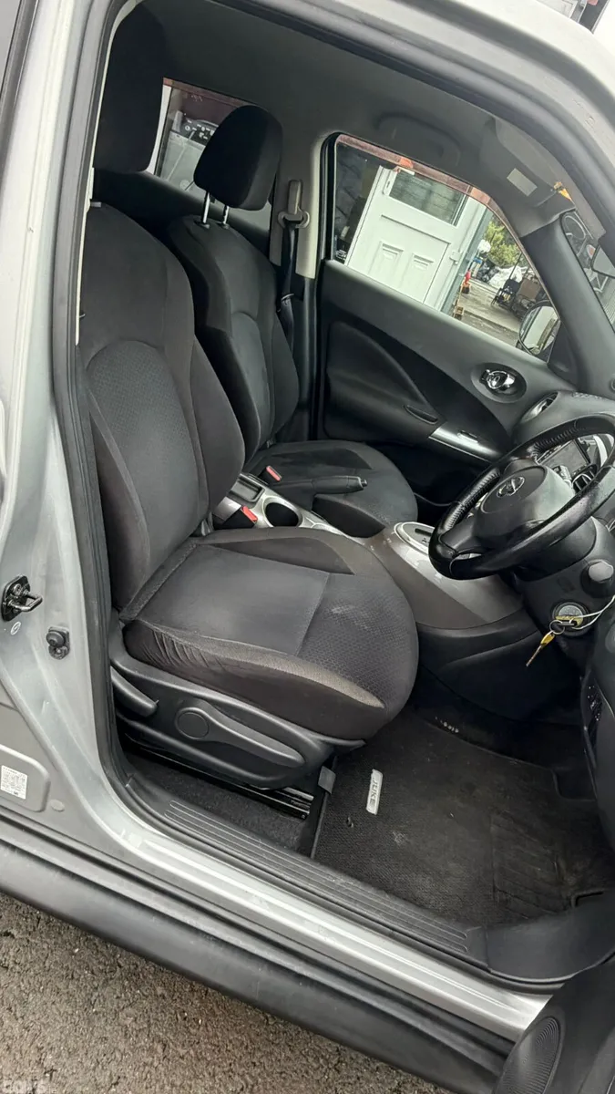 Nissan Juke MPV, Petrol, 2011, Silver
