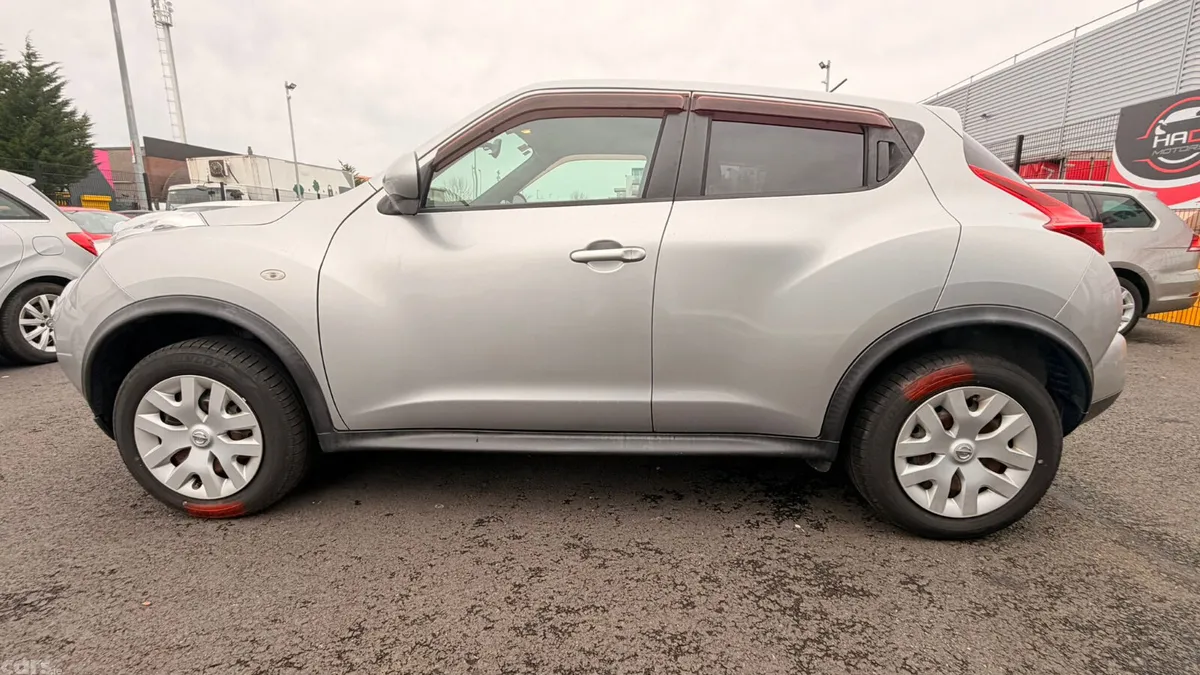 Nissan Juke MPV, Petrol, 2011, Silver