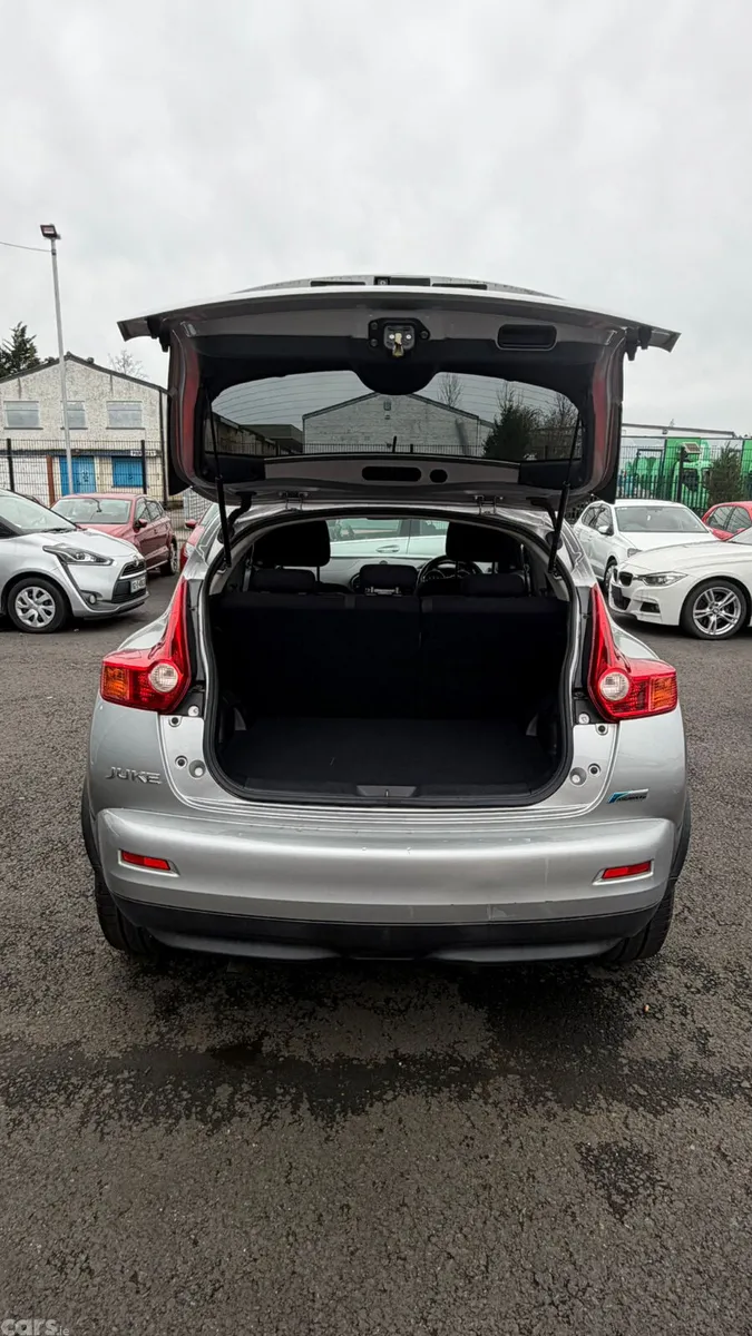 Nissan Juke MPV, Petrol, 2011, Silver