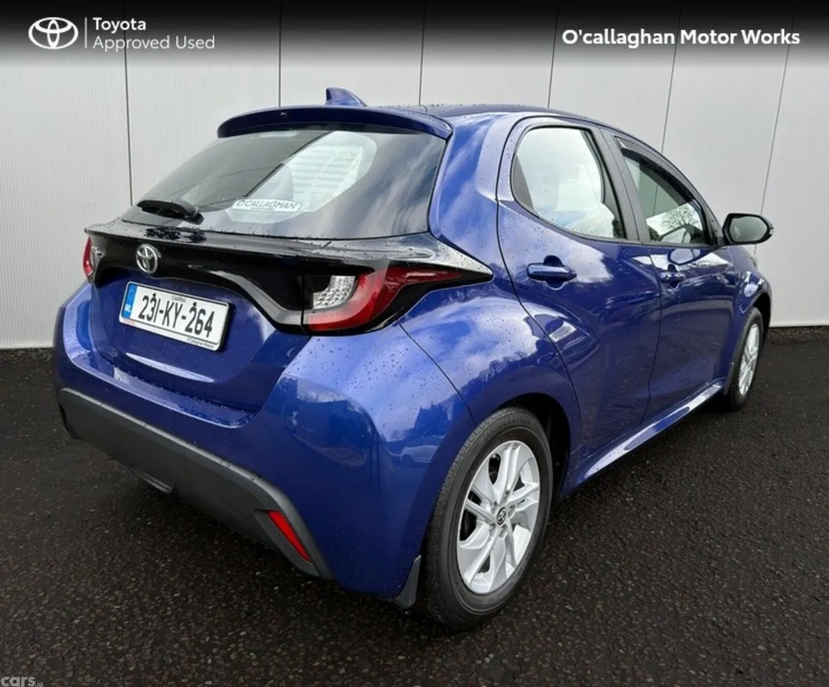 Toyota Yaris Hatchback, Petrol, 2023, Blue