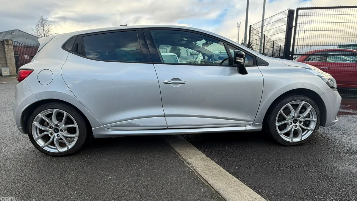 Renault Clio Hatchback, Petrol, 2015, Silver