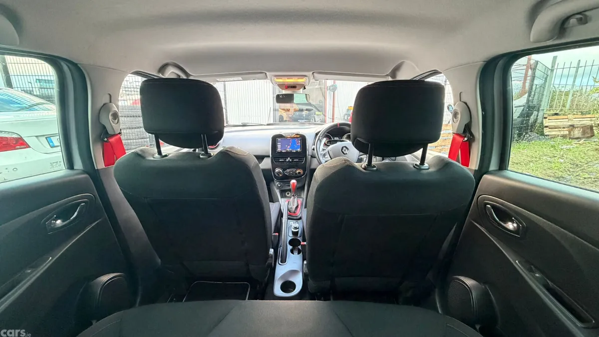 Renault Clio Hatchback, Petrol, 2015, Silver