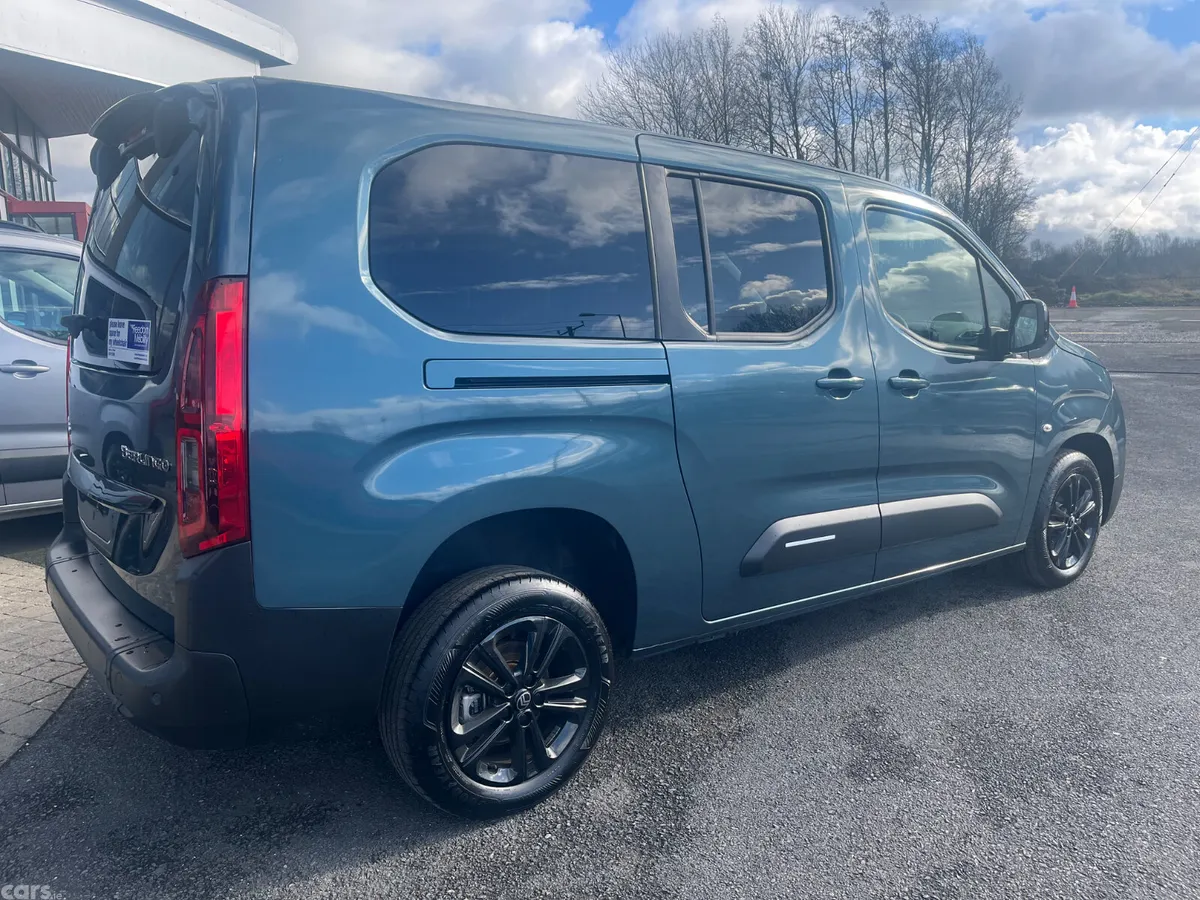 Citroen Berlingo Multispace MPV, Diesel, 2026, Blue