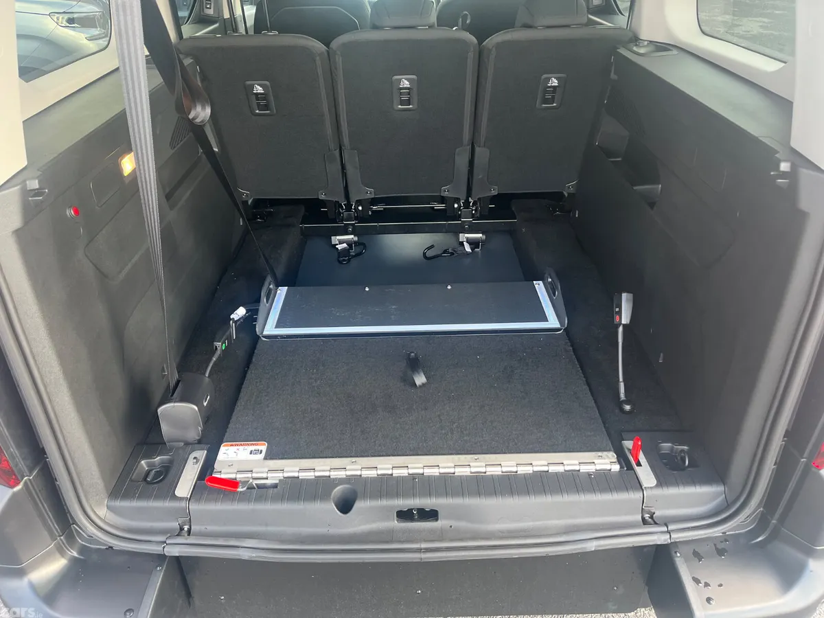 Citroen Berlingo Multispace MPV, Diesel, 2026, Blue