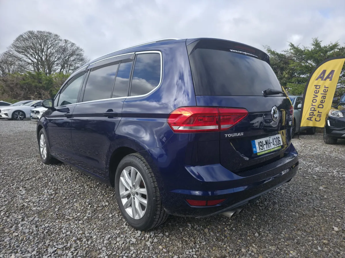 Volkswagen Touran MPV, Petrol, 2019, Blue