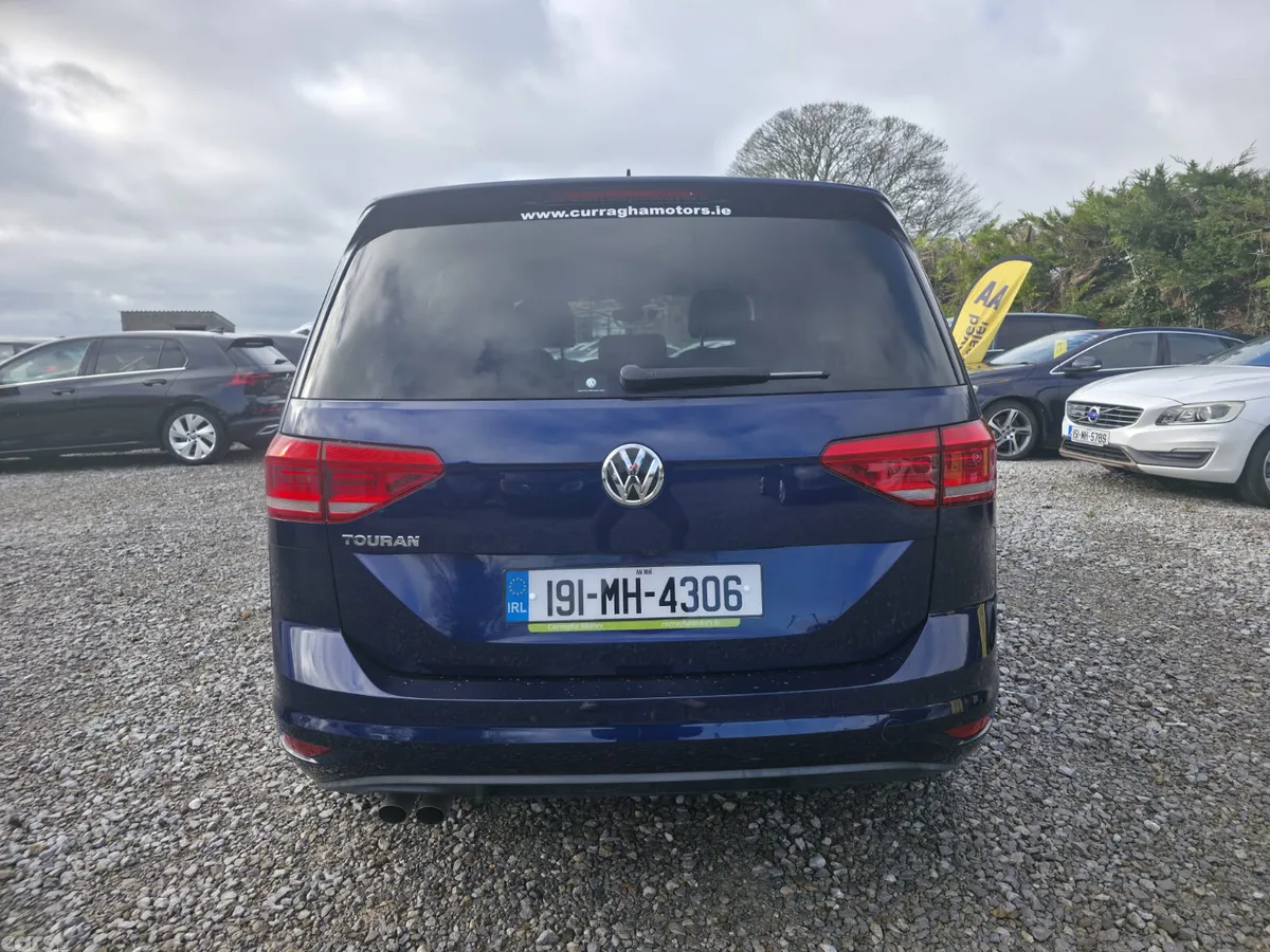 Volkswagen Touran MPV, Petrol, 2019, Blue