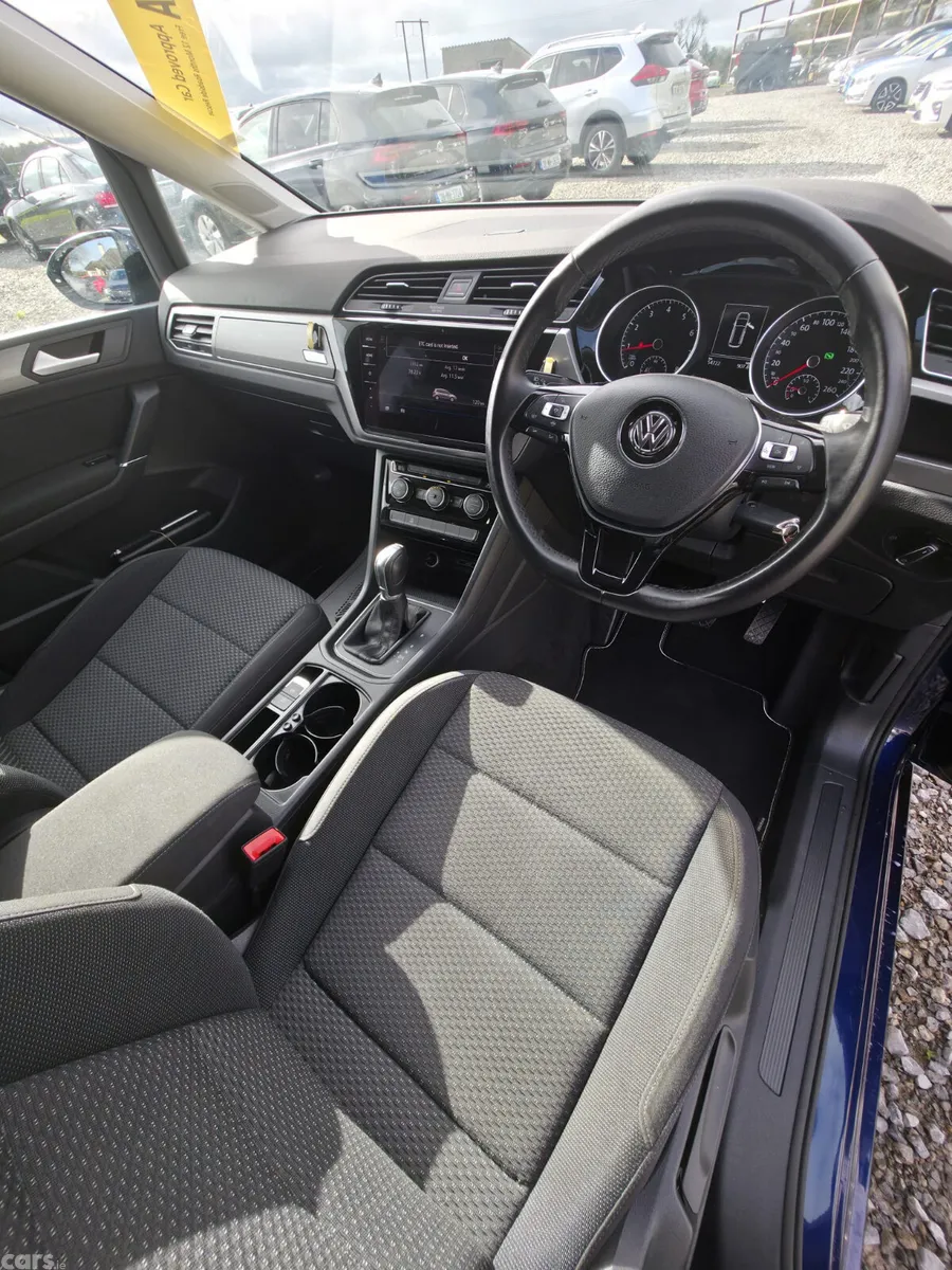 Volkswagen Touran MPV, Petrol, 2019, Blue