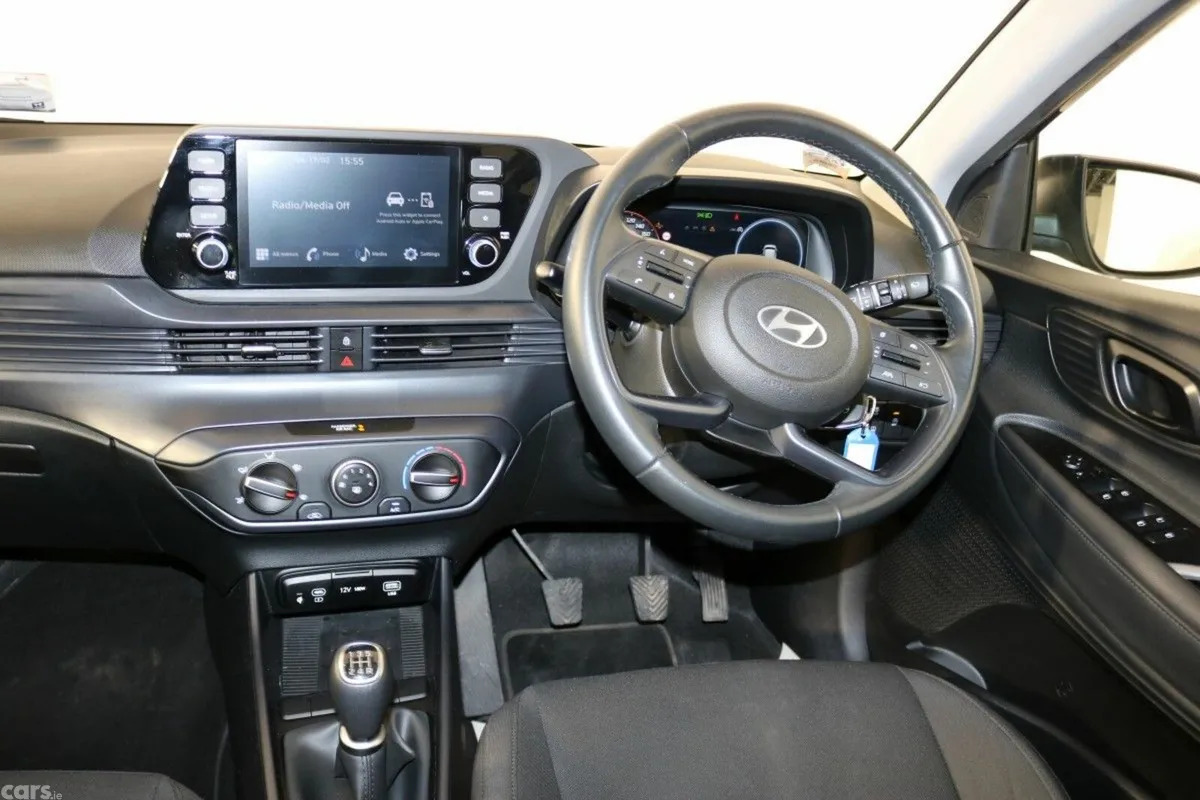 Hyundai i20 Hatchback, Petrol, 2024, Grey
