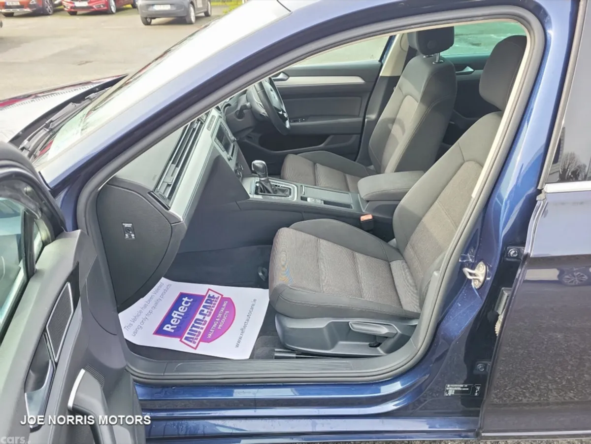 Volkswagen Passat Saloon, Diesel, 2017, Blue