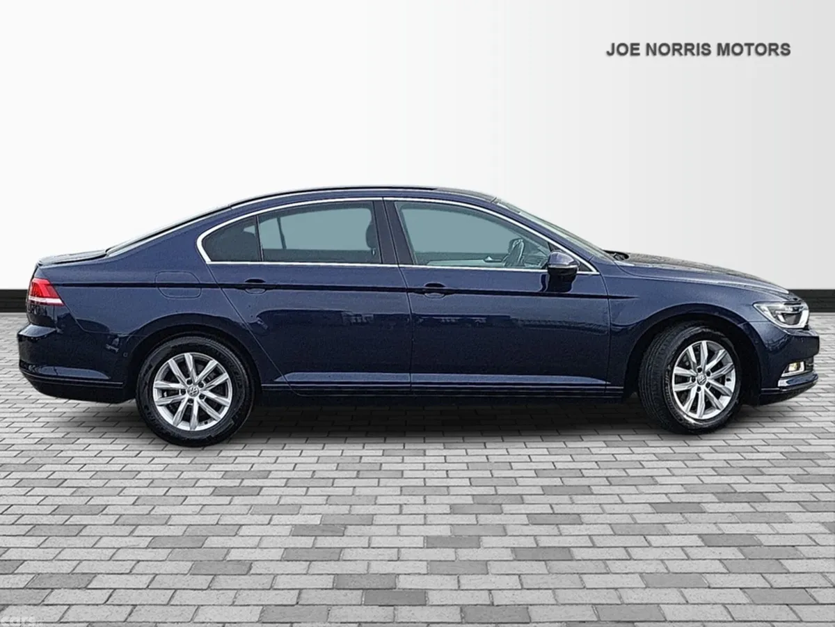 Volkswagen Passat Saloon, Diesel, 2017, Blue