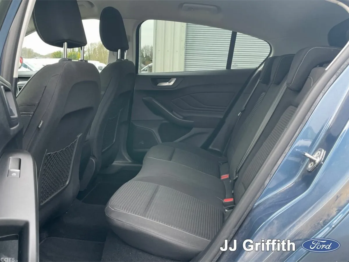 Ford Focus Hatchback, Petrol, 2023, Blue