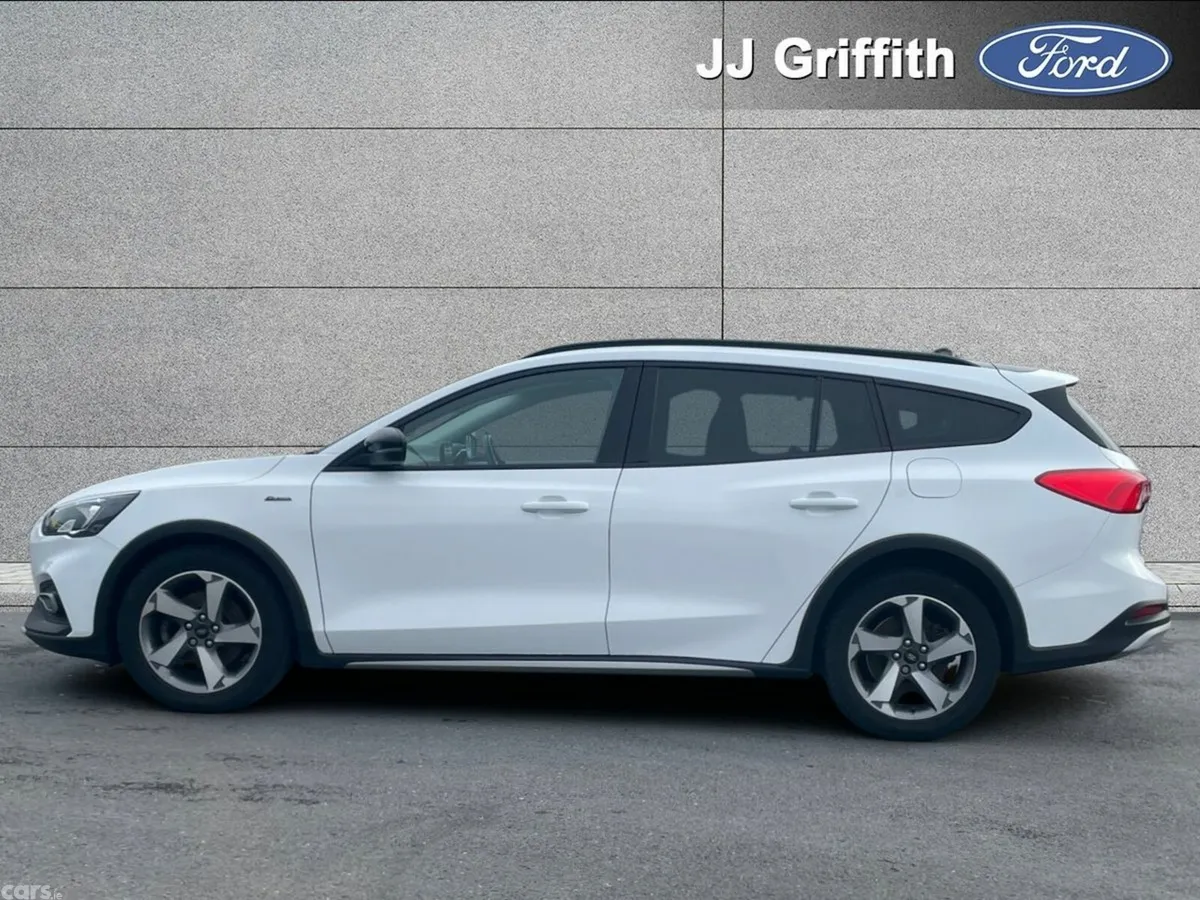 Ford Focus Estate, Petrol, 2020, White