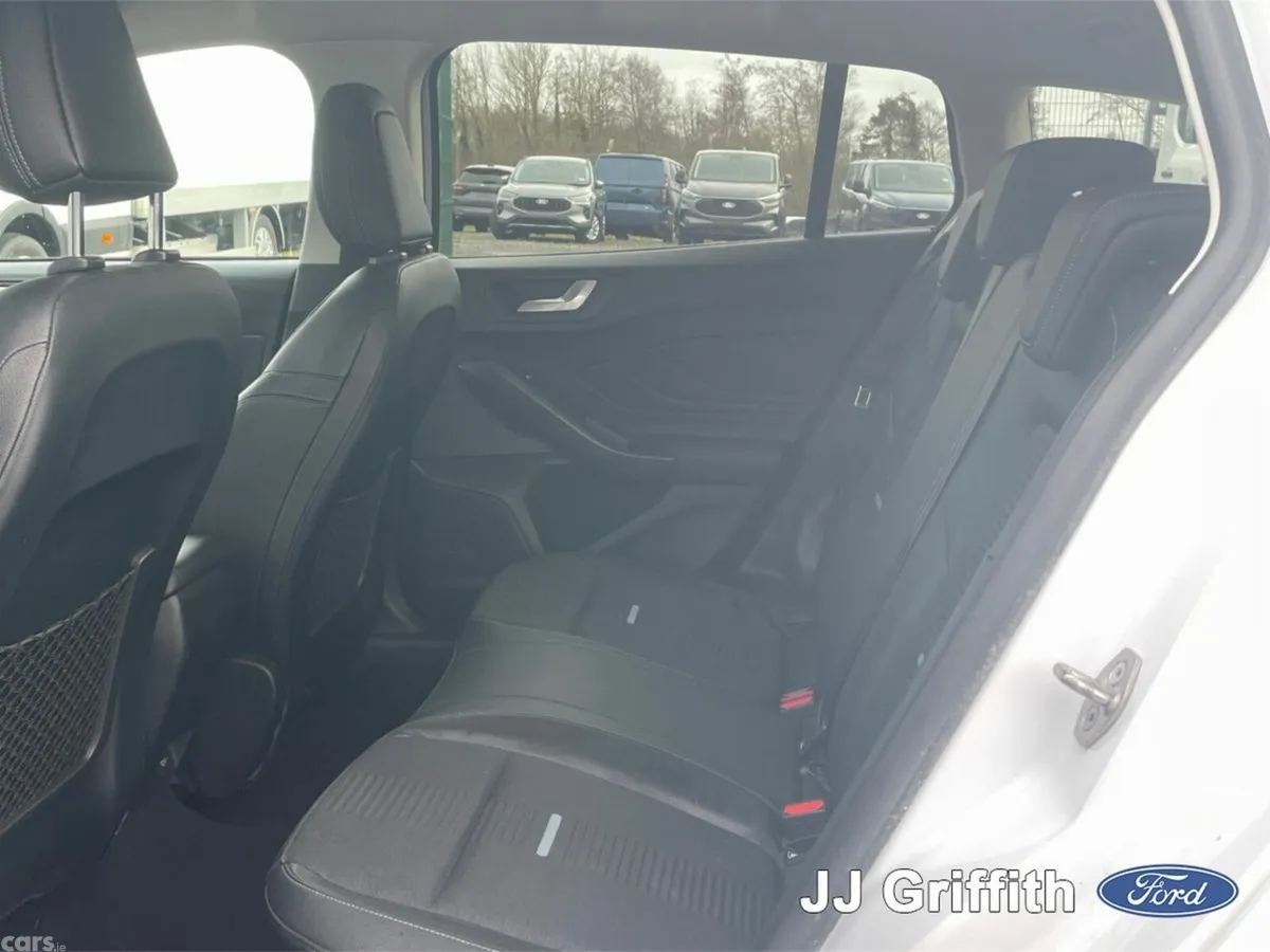 Ford Focus Estate, Petrol, 2020, White