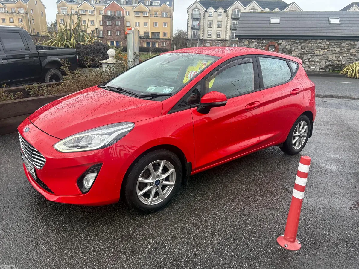 Ford Fiesta Hatchback, Petrol, 2020, Red