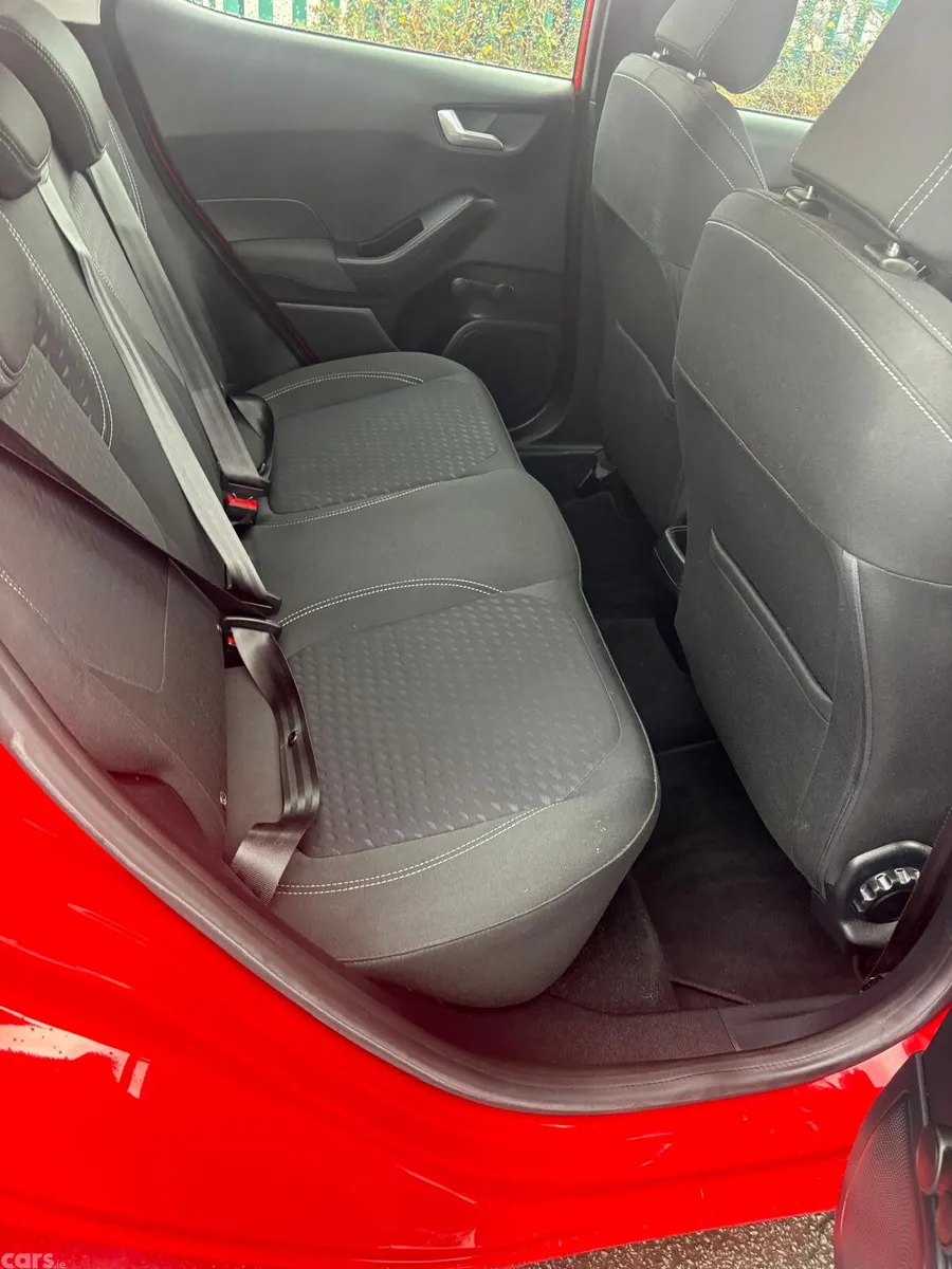 Ford Fiesta Hatchback, Petrol, 2020, Red