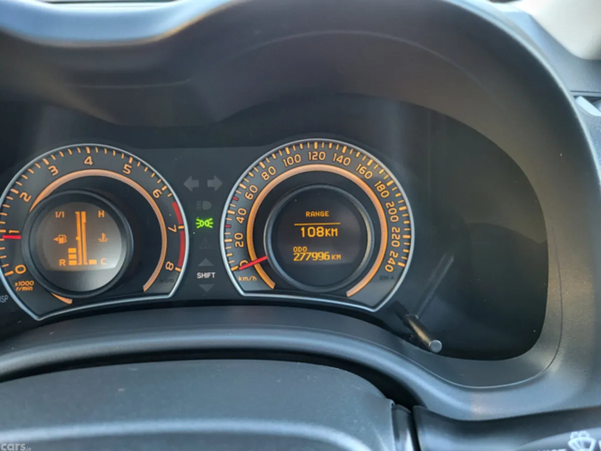Toyota Corolla Saloon, Petrol, 2010, Silver