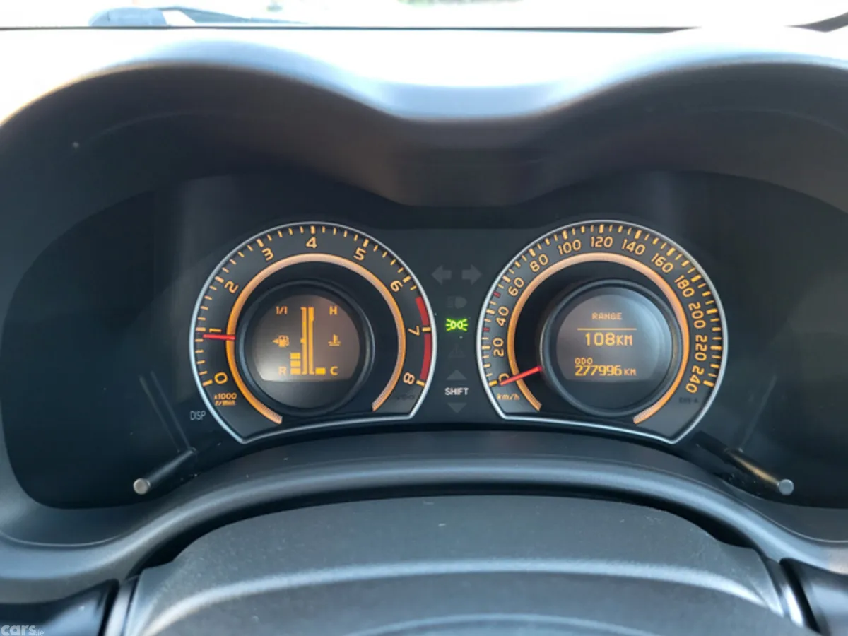 Toyota Corolla Saloon, Petrol, 2010, Silver