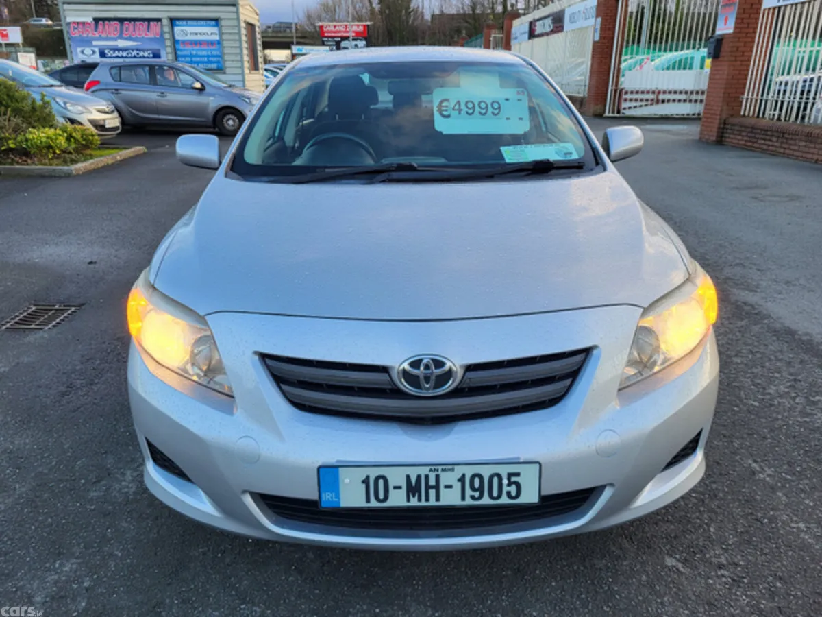 Toyota Corolla Saloon, Petrol, 2010, Silver
