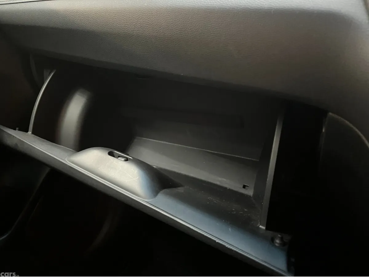 Honda Shuttle MPV, Petrol Hybrid, 2022, Silver