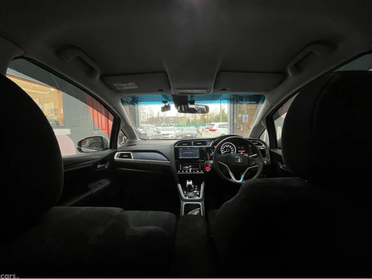 Honda Shuttle MPV, Petrol Hybrid, 2022, Silver