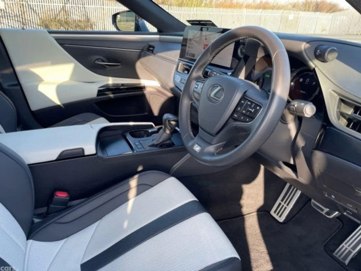 Lexus ES Saloon, Petrol Hybrid, 2024, Black