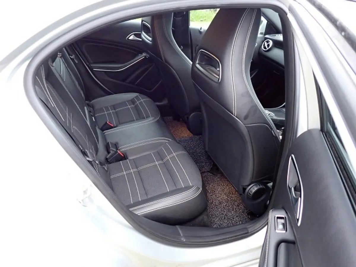 Mercedes-Benz A-Class Hatchback, Petrol, 2015, Silver