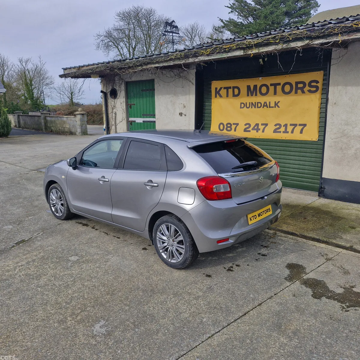 Suzuki Baleno Hatchback, Petrol, 2016, Silver