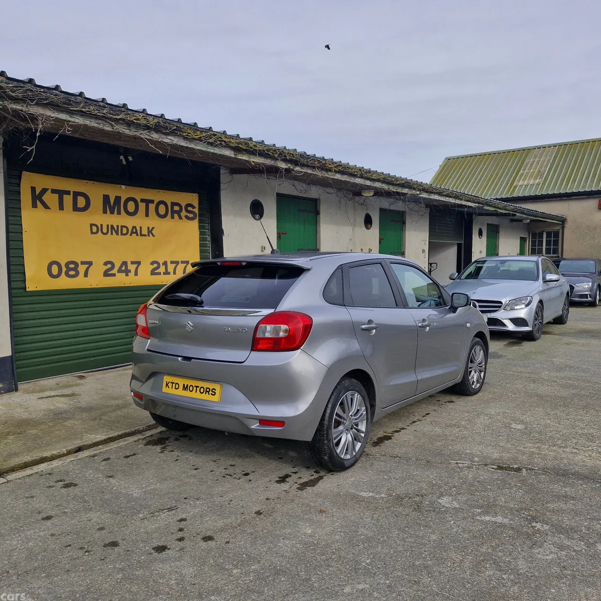 Suzuki Baleno Hatchback, Petrol, 2016, Silver