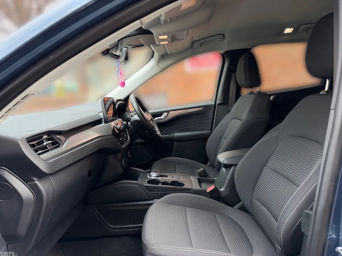 Ford Kuga SUV, Petrol Hybrid, 2022, Blue