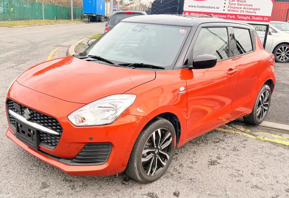 Suzuki Swift Hatchback, Petrol Hybrid, 2020, Orange