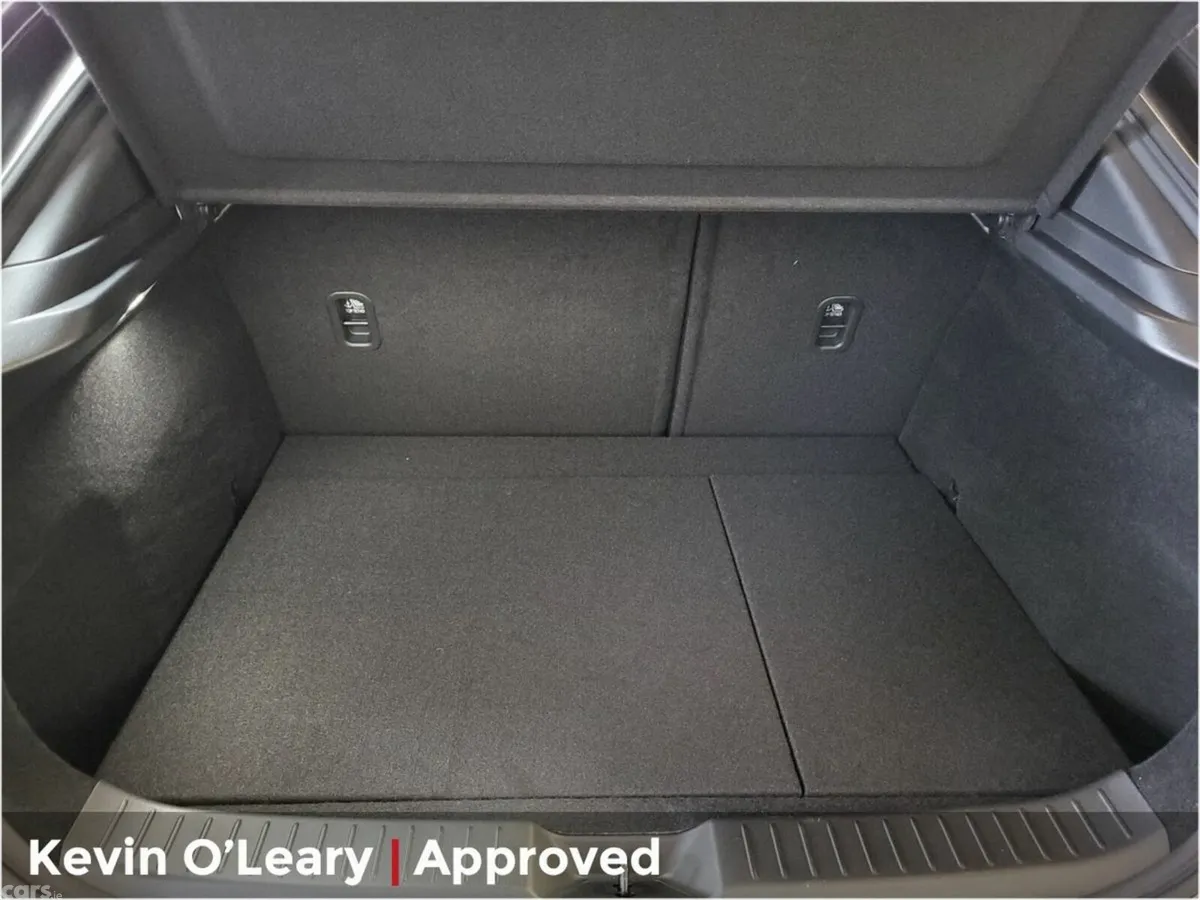 Mazda Mazda3 Hatchback, Petrol, 2024, Grey