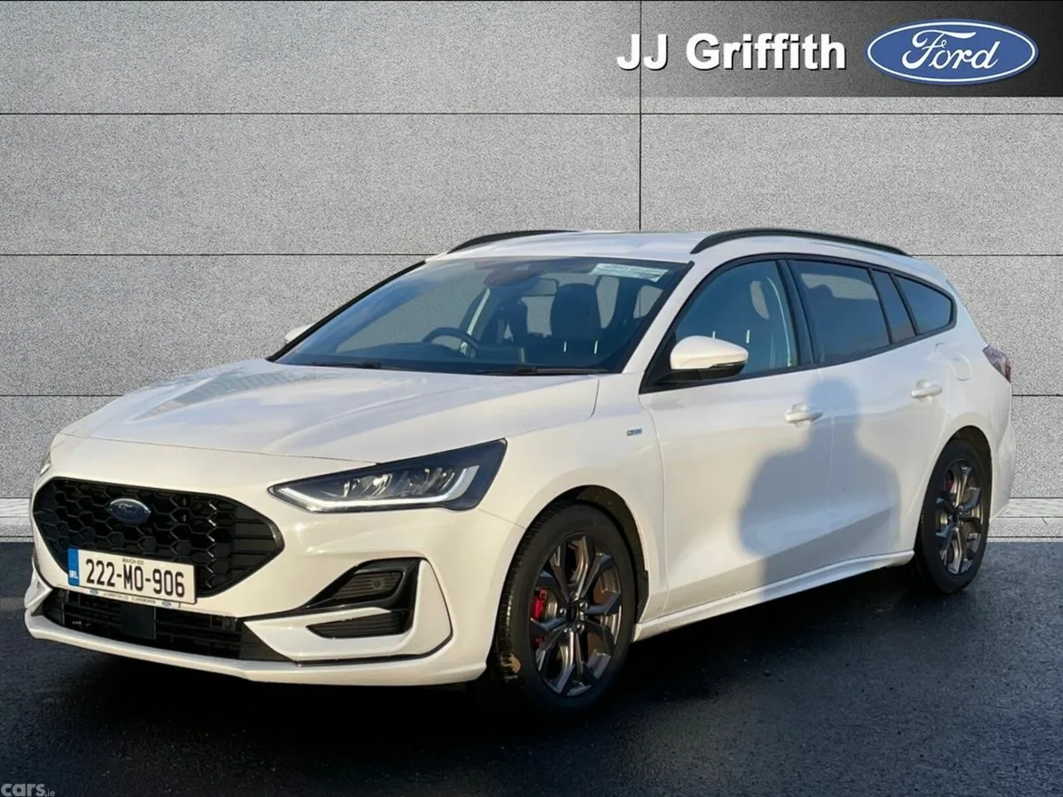 Ford Focus Estate, Petrol, 2022, White