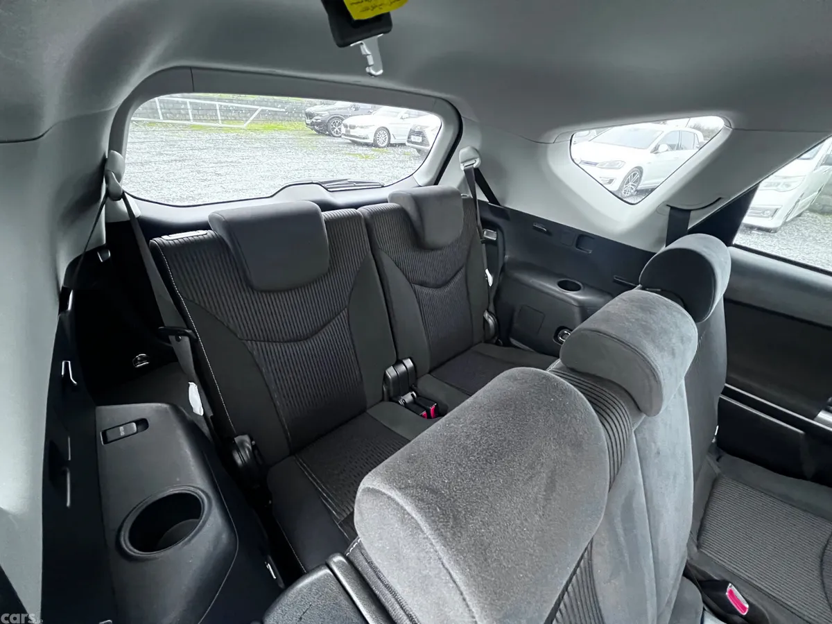 Toyota Prius MPV, Petrol Hybrid, 2019, Black